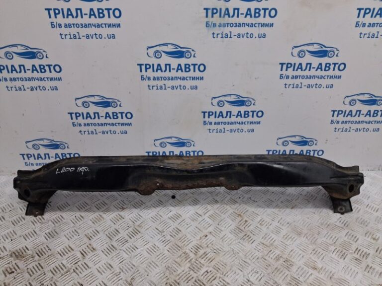 Усилитель бампера передний Mitsubishi L200 2006-2015 MN142537 (Арт. 69219)