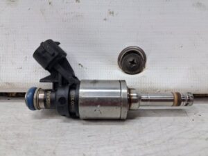Форсунка топливная Nissan Juke 2010-2019 166001KC0A (Арт. 69411)