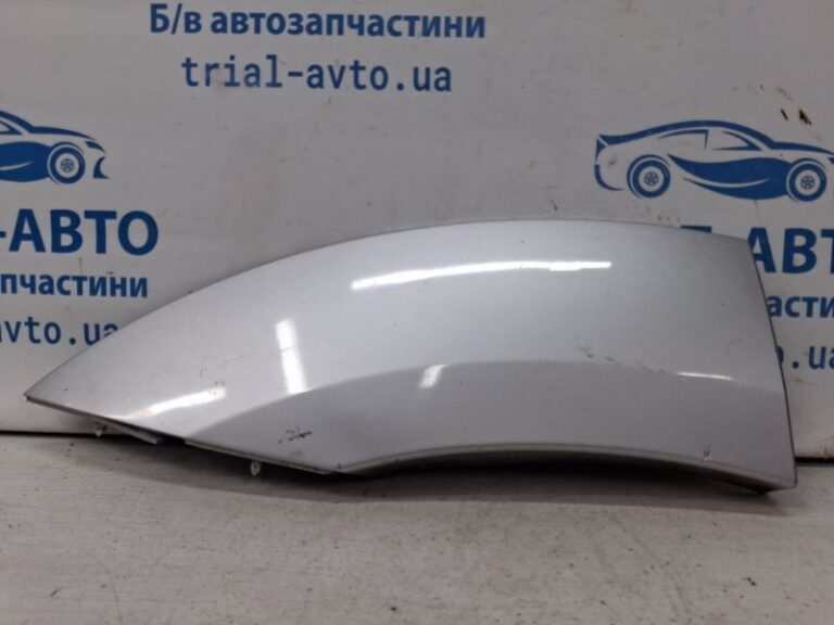 Накладка крыла Kia Sorento 2002-2011 877913E500 (Арт. 69458)