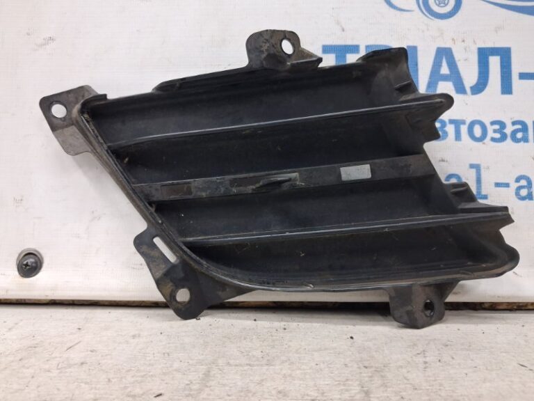 Решетка противотуманки правая Mazda 6 2007-2013 GS7T50C12A (Арт. 69716)