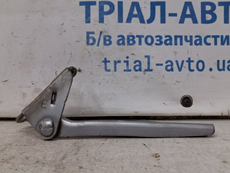 Петля капота левая Mitsubishi Outlander 2003-2006 MB866525 (Арт. 69723)