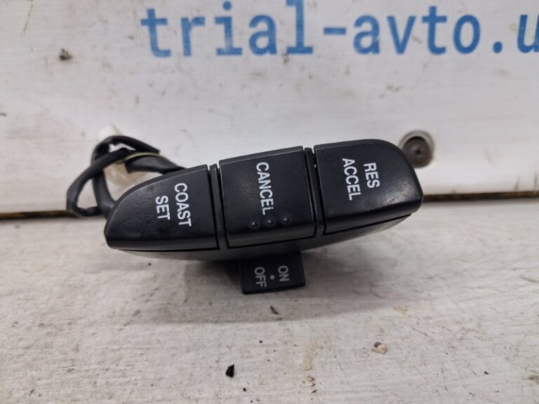 Кнопки руля Kia Sorento 2002-2011 967003E360 (Арт. 69730)