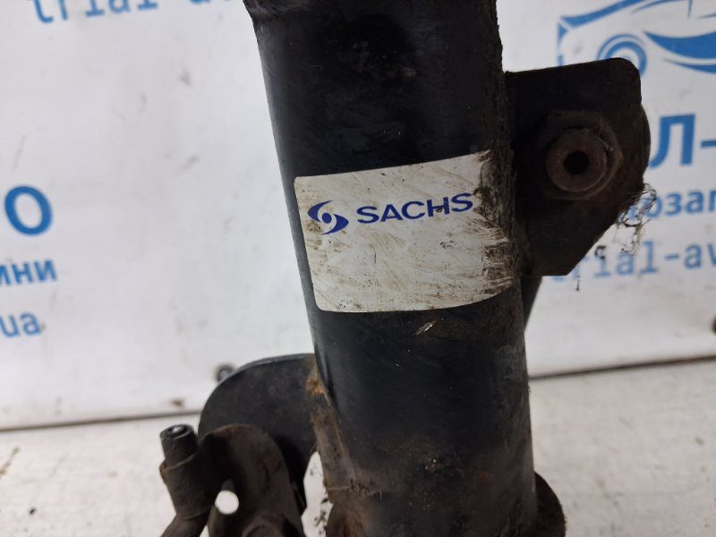 Амортизатор передний левый Toyota Camry 2001-2006 4852039455 (Арт. 69768) Амортизатор передний левый Toyota Camry 2001-2006 4852039455 (Арт. 69768)
