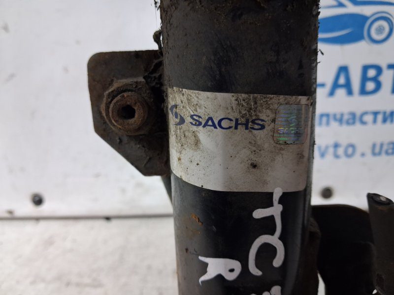 Амортизатор передний правый Toyota Camry 2001-2006 4851080039 (Арт. 69769) Амортизатор передний правый Toyota Camry 2001-2006 4851080039 (Арт. 69769)