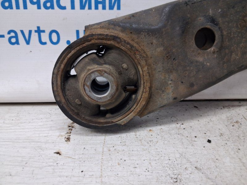 Рычаг правый Hyundai Santa fe 2012-2019 545012W200 (Арт. 69773) Рычаг правый Hyundai Santa fe 2012-2019 545012W200 (Арт. 69773)