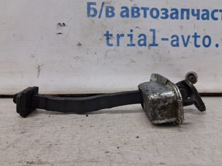 Ограничитель двери передний левый Hyundai IX35 2009-2015 793802Y000 (Арт. 69897)