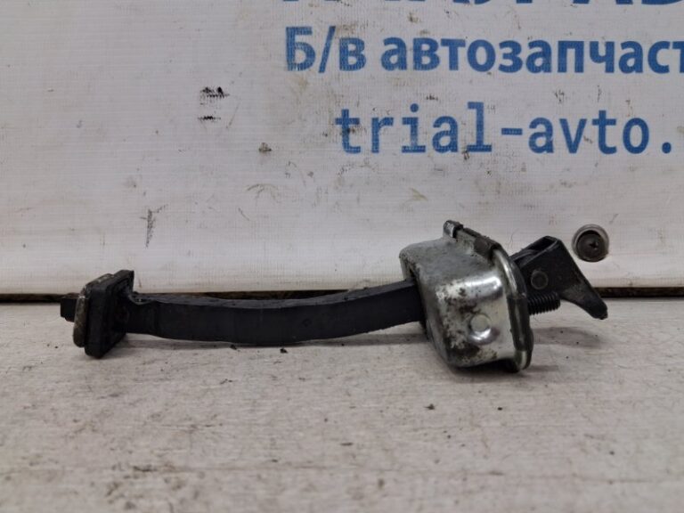 Ограничитель двери передний правый Hyundai IX35 2009-2015 793902Y000 (Арт. 69902)