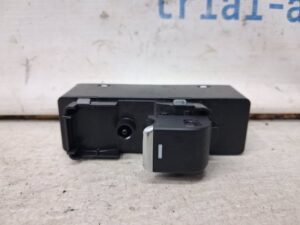 Кнопка стеклоподъемника Mazda 6 2012- GMM666370 (Арт. 69914)