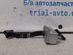 Ограничитель двери задний правый Mazda 6 2007-2013 GS1D72270B (Арт. 69946)