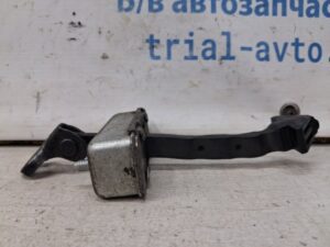 Ограничитель двери задний правый Mazda 6 2012- GHP9-72-270A (Арт. 70001)