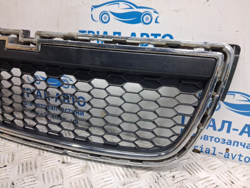 Решетка радиатора Chevrolet Captiva 2006-2018 20969207 (Арт. 70121) Решетка радиатора Chevrolet Captiva 2006-2018 20969207 (Арт. 70121)