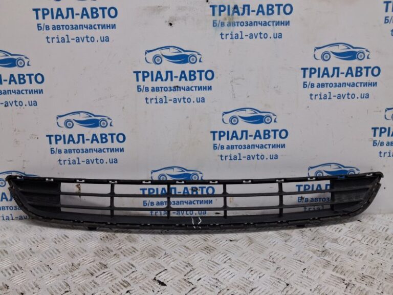 Решетка бампера центральная Kia Sportage 2015-2022 86569F1000 (Арт. 70131)