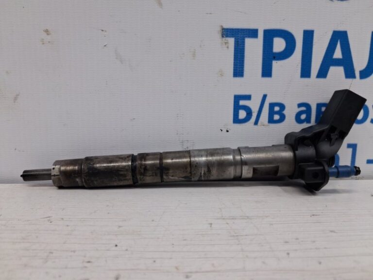 Форсунка топливная Hyundai Santa fe 2012-2019 338002F000 (Арт. 70337)