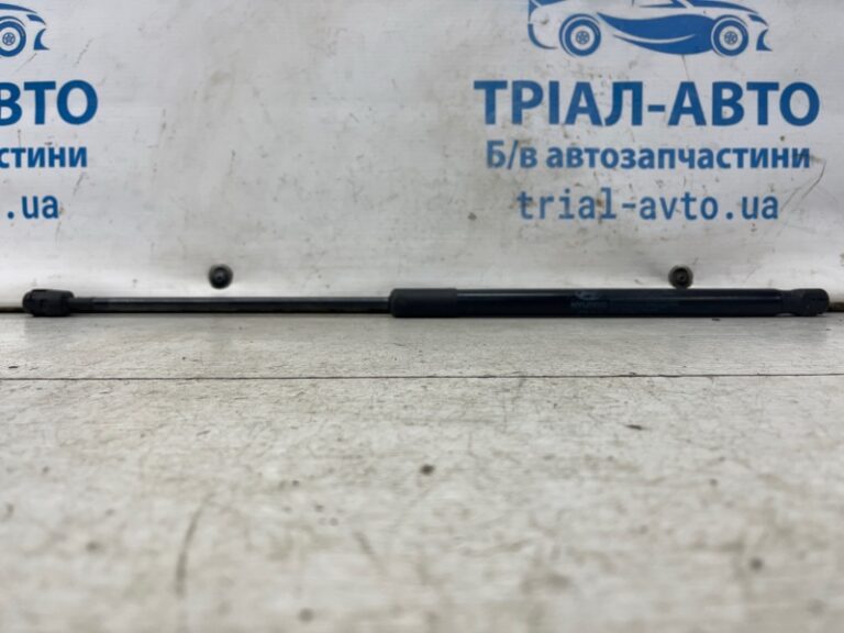 Амортизатор крышки багажника Hyundai I30 2011-2017 81780A6000 (Арт. 70400)