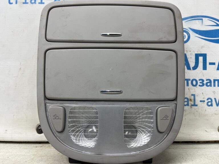 Плафон передний Hyundai Santa fe 2005-2012 928002B001TX (Арт. 70449)