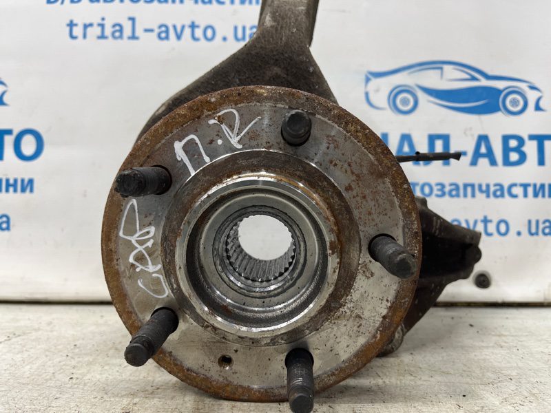 Кулак поворотный правый со ступицей Chevrolet Captiva 2006-2018 25944110 (Арт. 70570) Кулак поворотный правый со ступицей Chevrolet Captiva 2006-2018 25944110 (Арт. 70570)
