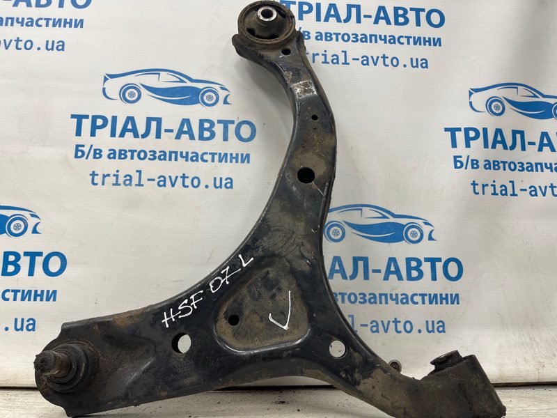 Рычаг левый Hyundai Santa fe 2005-2012 545002B500 (Арт. 70650) Рычаг левый Hyundai Santa fe 2005-2012 545002B500 (Арт. 70650)