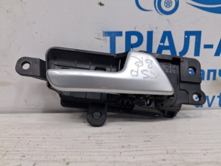 Ручка двери внутренняя правая Kia Sportage 2015-2022 82620F1000KA1 (Арт. 70700)