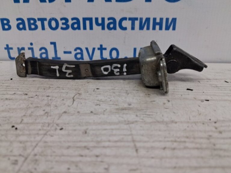 Ограничитель двери задний левый Hyundai I30 2011-2017 79480A6000 (Арт. 70790)