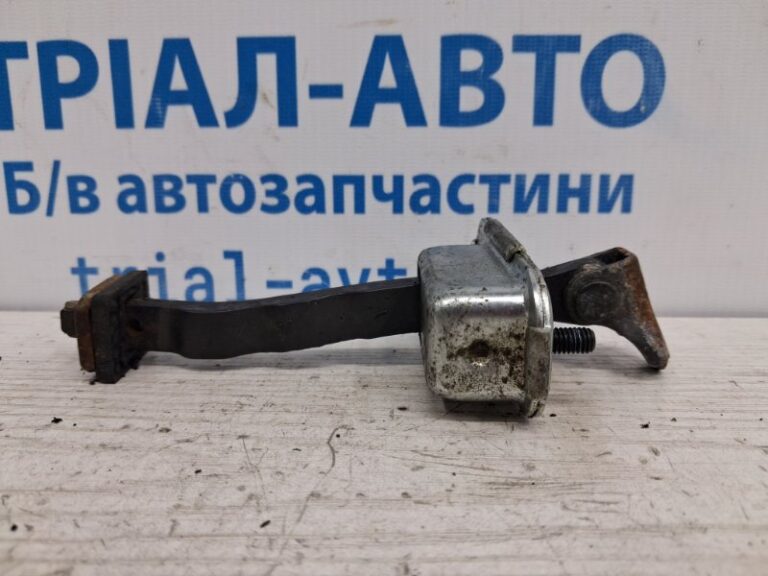 Ограничитель двери передний левый Hyundai I30 2011-2017 79380A6000 (Арт. 70792)