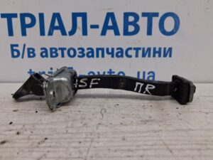 Ограничитель двери передний правый Hyundai Santa fe 2005-2012 793902B000 (Арт. 70795)