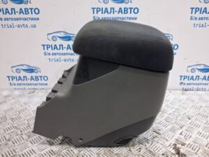 Подлокотник Mitsubishi Pajero Wagon 1999-2006 MR550489 (Арт. 71091)