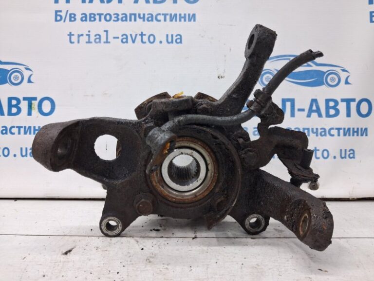 Кулак поворотный правый со ступицей Mitsubishi Pajero Wagon 1999-2006 MR407284 (Арт. 71165)