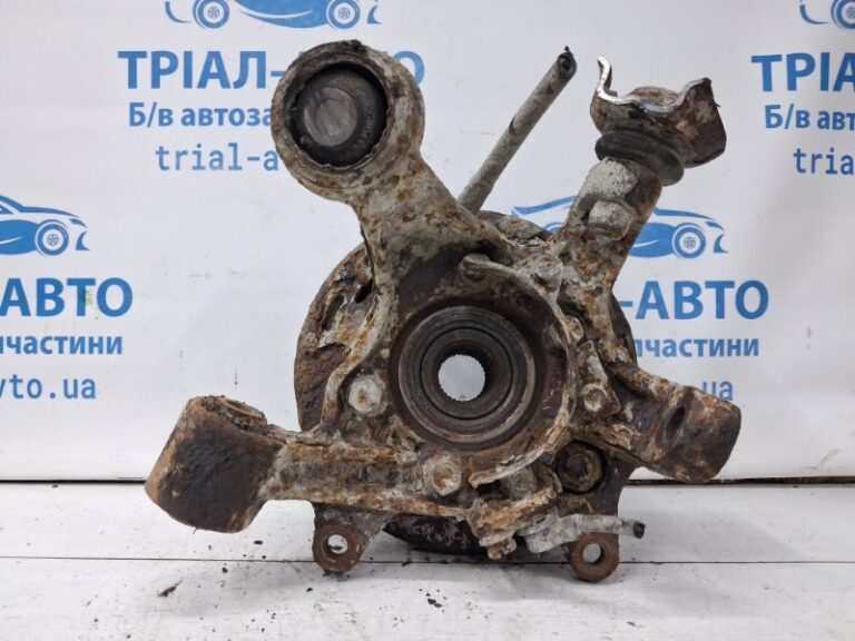 Цапфа задняя правая со ступицей Mitsubishi Pajero Wagon 1999-2006 MR992532 (Арт. 71166)