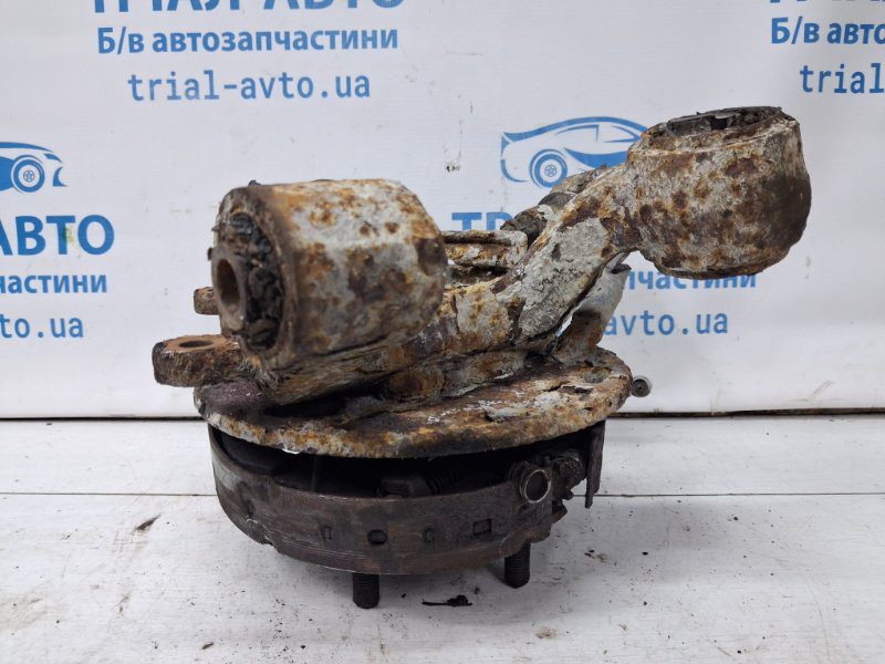 Цапфа задняя левая со ступицей Mitsubishi Pajero Wagon 1999-2006 MR992531 (Арт. 71167) Цапфа задняя левая со ступицей Mitsubishi Pajero Wagon 1999-2006 MR992531 (Арт. 71167)