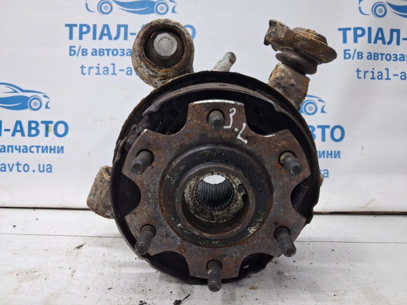 Цапфа задняя левая со ступицей Mitsubishi Pajero Wagon 1999-2006 MR992531 (Арт. 71167) Цапфа задняя левая со ступицей Mitsubishi Pajero Wagon 1999-2006 MR992531 (Арт. 71167)
