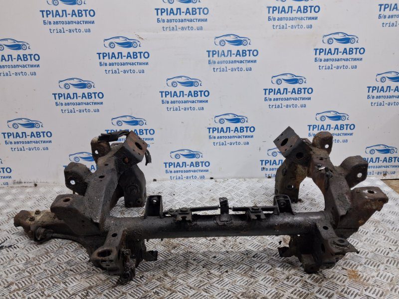 Балка передней подвески Mitsubishi Pajero Wagon 1999-2006 MR448101 (Арт. 71186) Балка передней подвески Mitsubishi Pajero Wagon 1999-2006 MR448101 (Арт. 71186)