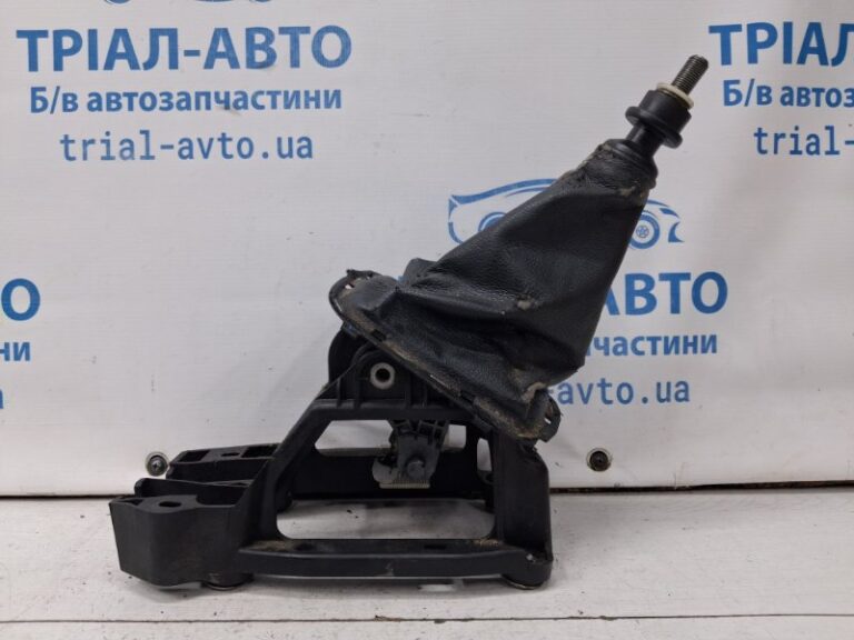 Кулиса переключения МКПП Toyota Avensis 2002-2010 3353005090 (Арт. 71245)