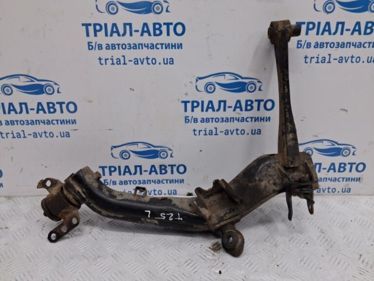 Рычаг задней подвески продольный левый Toyota Avensis 2002-2010 4872005010 (Арт. 71289)