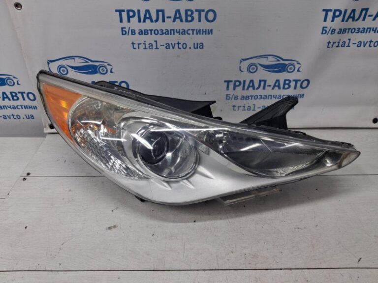 Фара правая Hyundai Sonata 2010-2016 921023Q000 (Арт. 71695)