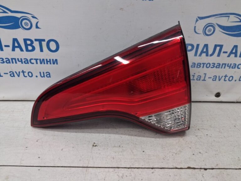 Фонарь задний внутренний правый Kia Sorento 2009-2021 924061U500 (Арт. 71721)
