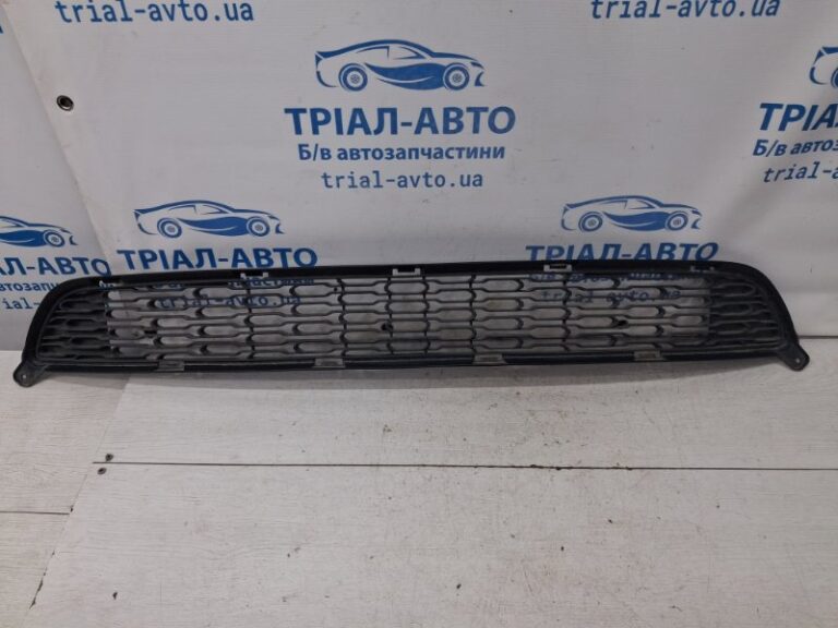 Решетка бампера центральная Kia Sorento 2009-2021 865611U500 (Арт. 71793)