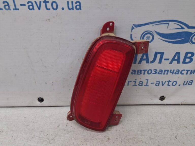 Катафот левый Kia Sorento 2009-2021 924052P700 (Арт. 71797)