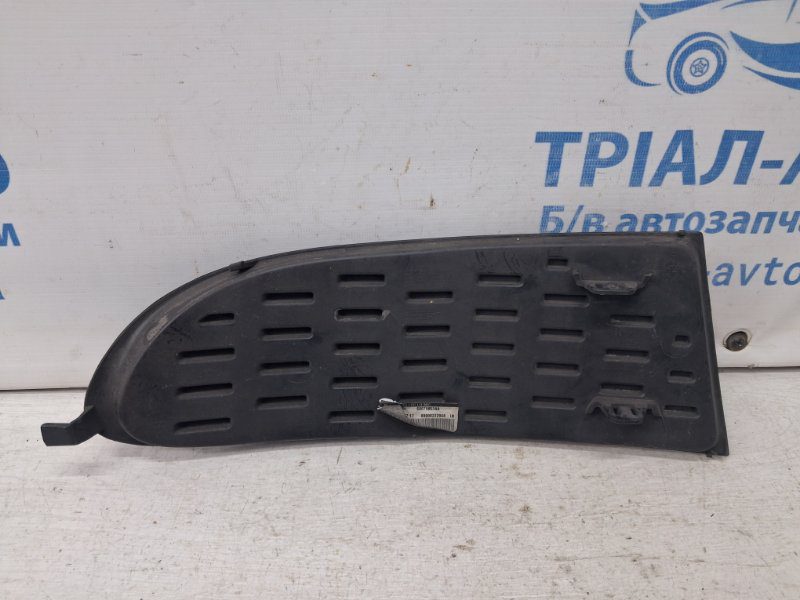 Решетка противотуманки левая Dodge Journey 2007-2020 68079853AA (Арт. 71799) Решетка противотуманки левая Dodge Journey 2007-2020 68079853AA (Арт. 71799)