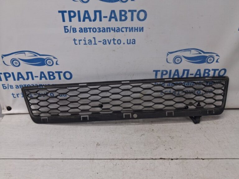 Решетка бампера центральная Dodge Journey 2007-2020 68079839AB (Арт. 71800)