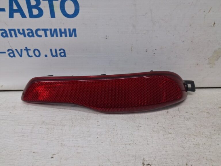 Катафот правый Jeep Cherokee 2013-2019 68105144AC (Арт. 71845)