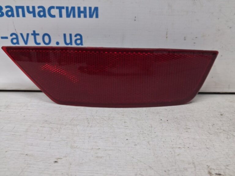 Катафот правый Ford Escape 2012-2019 CJ5Z15A449A (Арт. 71861)