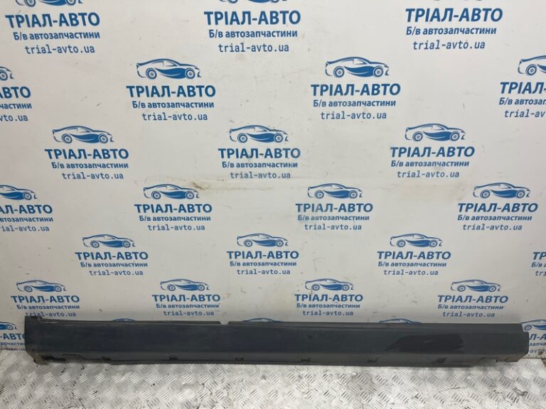 Накладка порога внешняя правая Kia Sorento 2009-2021 877522P000 (Арт. 72049)