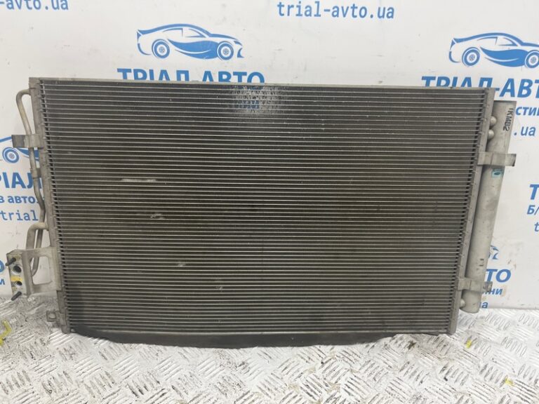 Радиатор кондиционера Kia Sorento 2009-2021 976061U100 (Арт. 72298)
