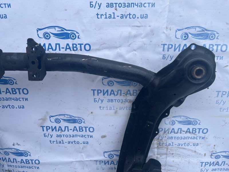 Балка передней подвески (б/у) Балка передней подвески (б/у)