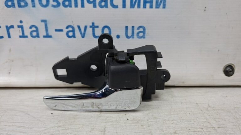 Ручка двери внутренняя правая Mitsubishi Lancer 2007-2017 5716A088XA (Арт. 72649)