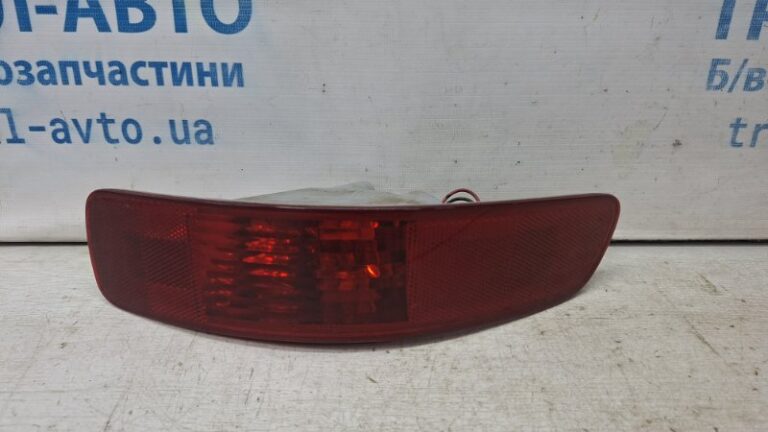 Катафот правый Mitsubishi Outlander 2007-2012 8337A014 (Арт. 72714)