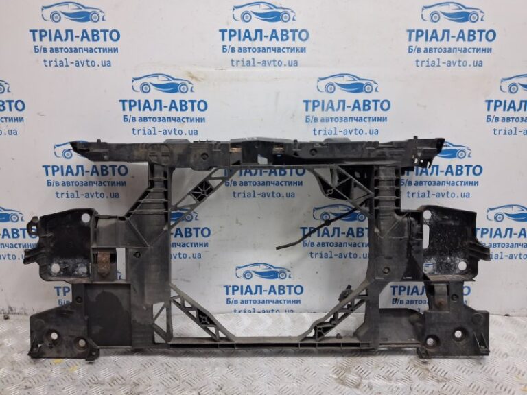 Панель передняя Renault Megane 2008-2016 752100004R (Арт. 72732)