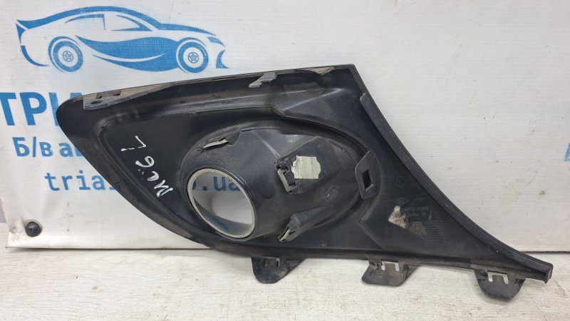 Решетка противотуманки левая Renault Megane 2008-2016 620727820R (Арт. 72735) Решетка противотуманки левая Renault Megane 2008-2016 620727820R (Арт. 72735)
