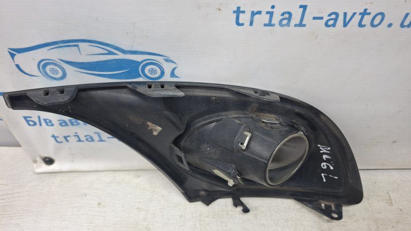 Решетка противотуманки левая Renault Megane 2008-2016 620727820R (Арт. 72735) Решетка противотуманки левая Renault Megane 2008-2016 620727820R (Арт. 72735)