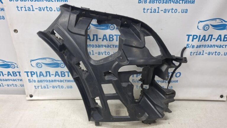Кронштейн бампера передний правый Renault Megane 2008-2016 620340242R (Арт. 72742)